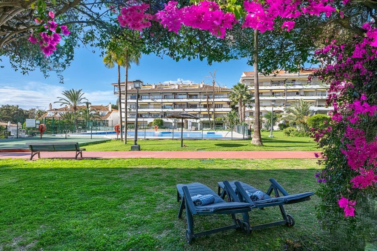 Golden Mile Getaway, Garden View, Pool & Comfort Marbella Exterior photo