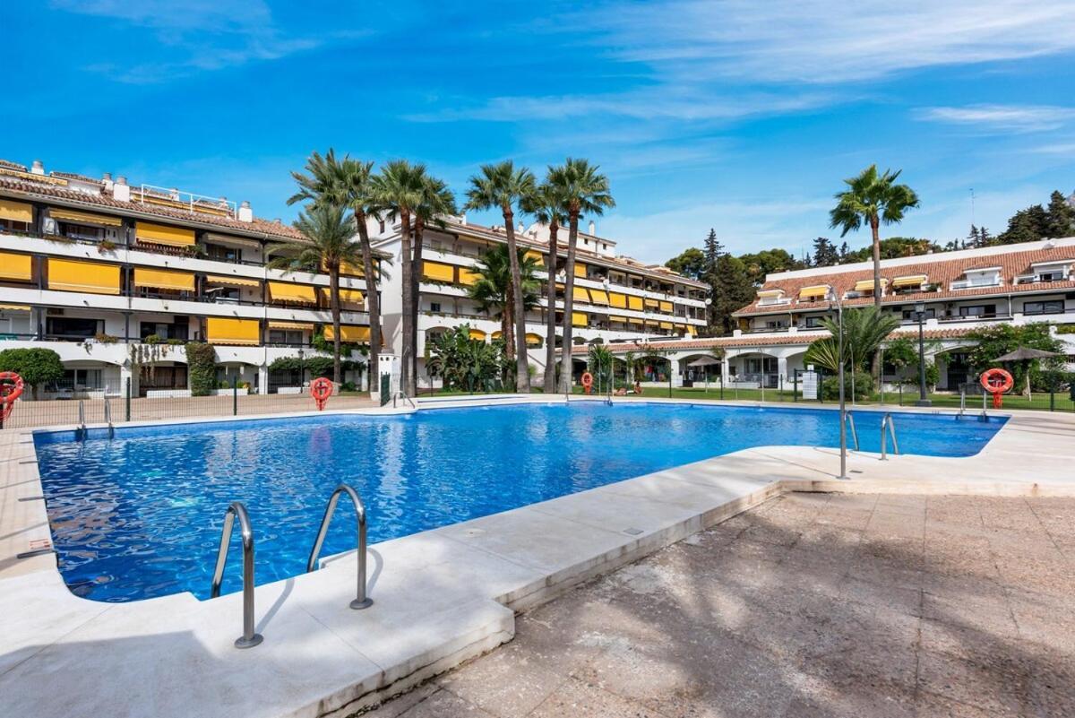 Golden Mile Getaway, Garden View, Pool & Comfort Marbella Exterior photo